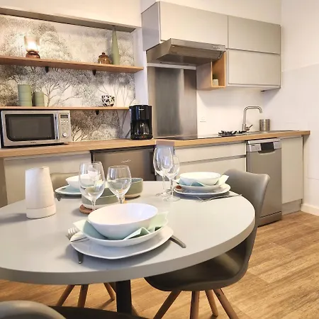 Epicurieux Hyper Centre Ville, Calme - Sejouraixlesbains Apartment *