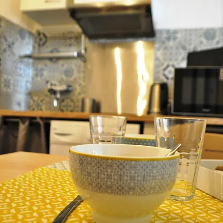 Epicurieux Hyper Centre Ville, Calme - Sejouraixlesbains Apartment *